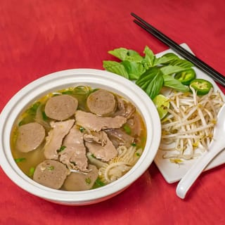 Pho Broth & Noodles Only- No onions & No veggies (Kids)